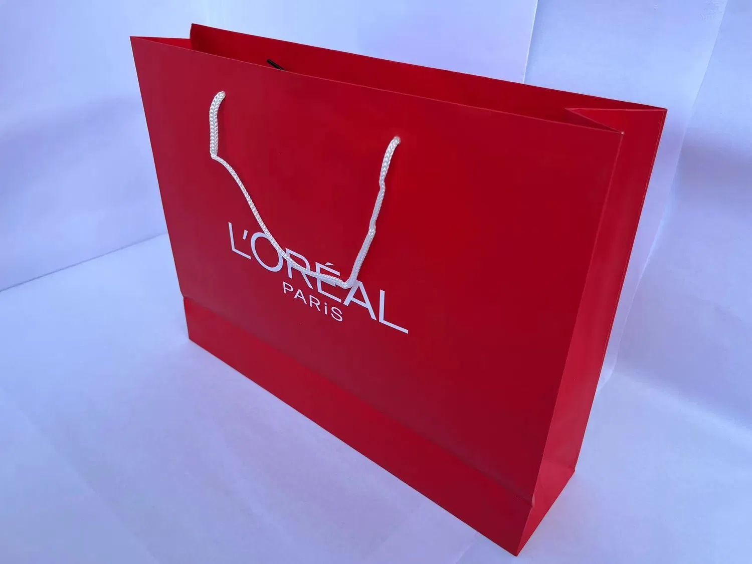 Печатная бумага FSC с белым художественным покрытием, упаковывающая роскошную подарочную сумку для покупок